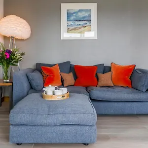 https://the-hideaway-experience.edinburghhotelsuk.org